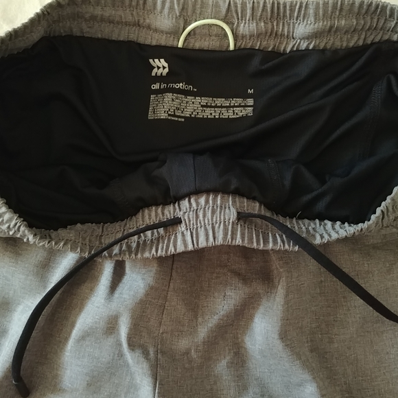 All in Motion shorts - Picture 3 of 6